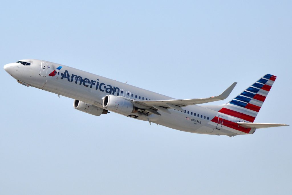 File:American Airlines, Boeing 737-823(WL), N969AN - LAX (22300501588).jpg - Wikimedia Commons